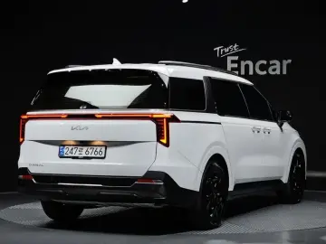 2025 Kia Carnival с пробегом 21 628 км