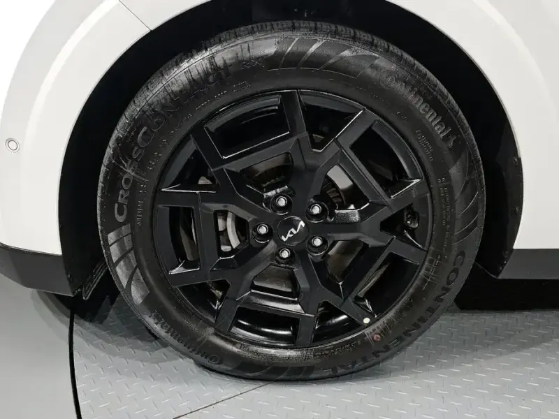 2025 Kia Carnival с пробегом 21 628 км