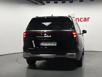 2024 Kia Carnival с пробегом 21 086 км