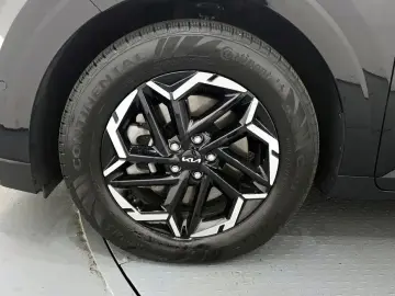 2024 Kia Carnival с пробегом 21 086 км