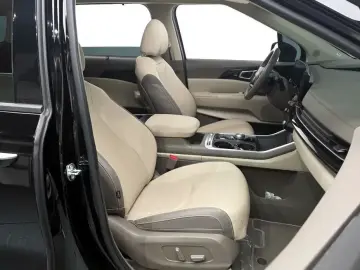 2024 Kia Carnival с пробегом 21 086 км