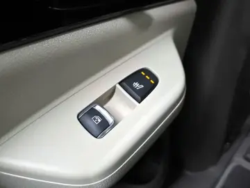 2024 Kia Carnival с пробегом 21 086 км