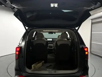 2024 Kia Carnival с пробегом 21 086 км
