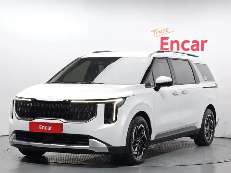 2024 Kia Carnival с пробегом 21 529 км
