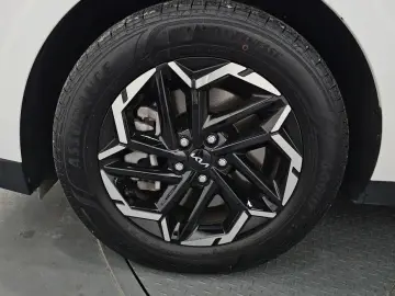 2024 Kia Carnival с пробегом 21 529 км