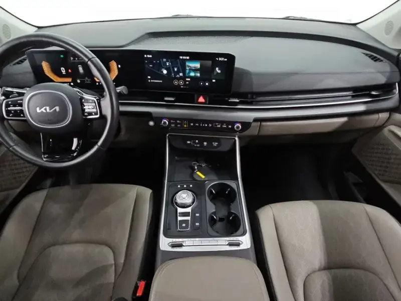 2024 Kia Carnival с пробегом 21 529 км