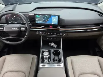 2025 Kia Carnival с пробегом 4 308 км