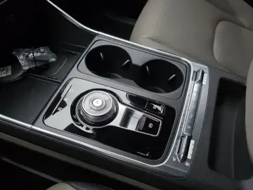 2025 Kia Carnival с пробегом 4 308 км