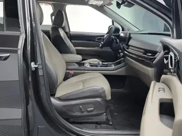 2025 Kia Carnival с пробегом 4 308 км
