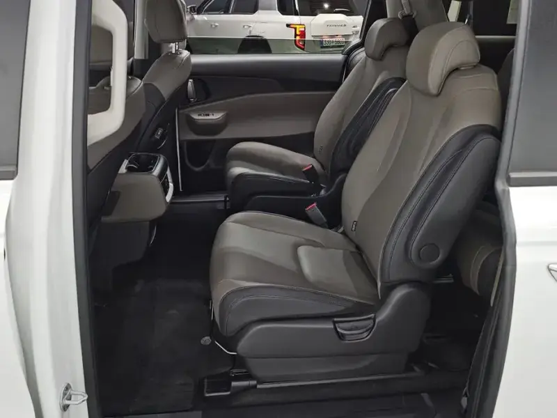 2024 Kia Carnival с пробегом 21 529 км