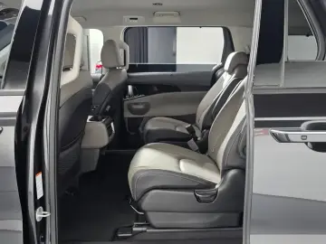 2025 Kia Carnival с пробегом 4 308 км