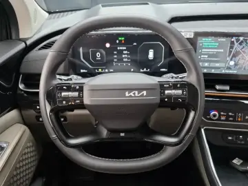 2025 Kia Carnival с пробегом 4 308 км