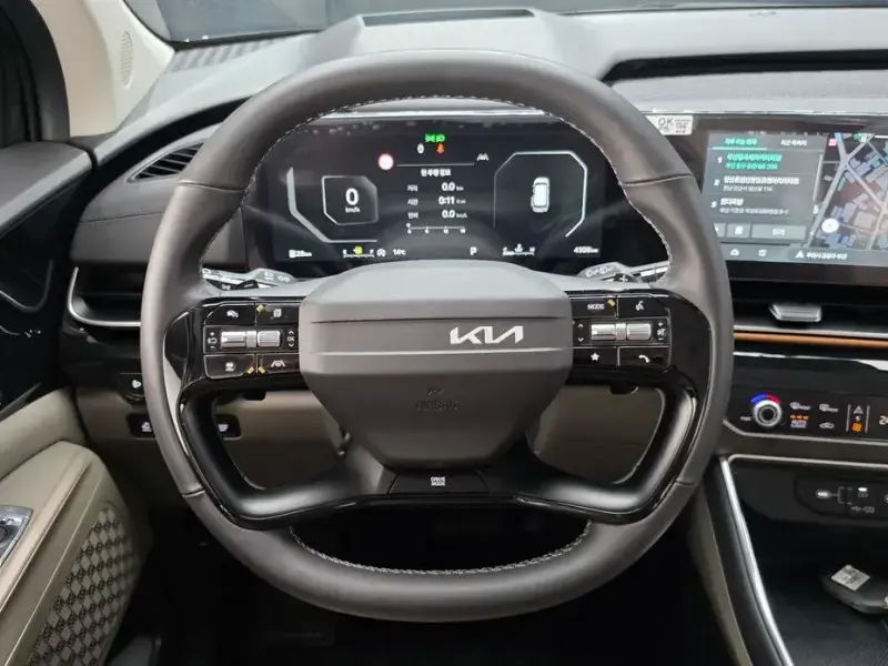 2025 Kia Carnival с пробегом 4 308 км