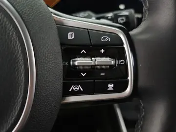 2024 Kia Carnival с пробегом 21 529 км