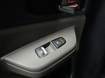 2024 Kia Carnival с пробегом 21 529 км