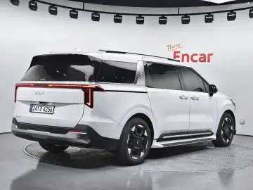 2024 Kia Carnival с пробегом 17 775 км