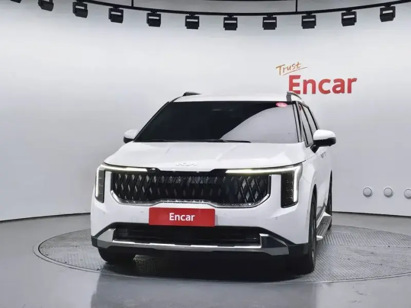 2024 Kia Carnival с пробегом 17 775 км
