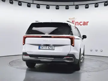 2024 Kia Carnival с пробегом 17 775 км