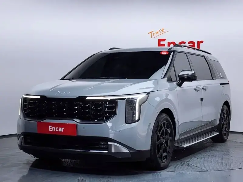 2024 Kia Carnival с пробегом 37 021 км