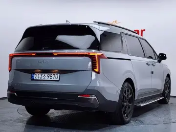 2024 Kia Carnival с пробегом 37 021 км