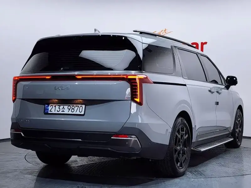 2024 Kia Carnival с пробегом 37 021 км