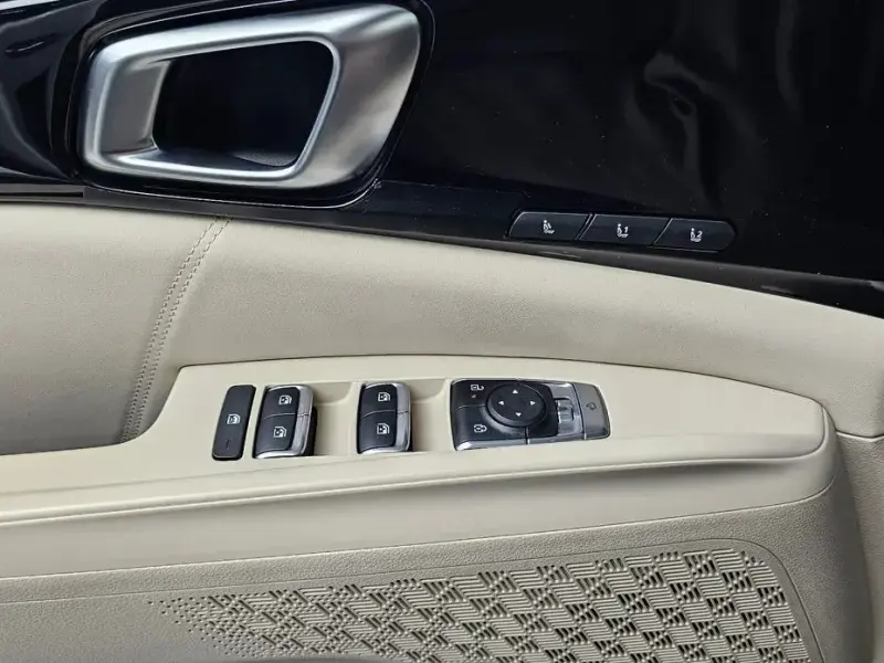 2024 Kia Carnival с пробегом 17 775 км