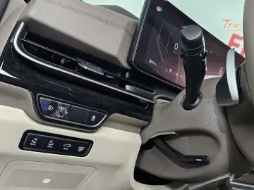 2024 Kia Carnival с пробегом 17 775 км