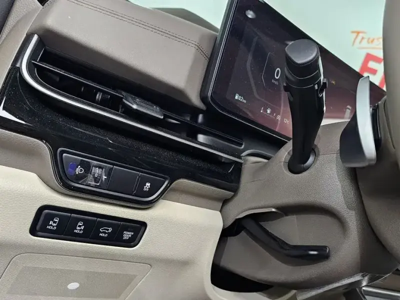2024 Kia Carnival с пробегом 17 775 км
