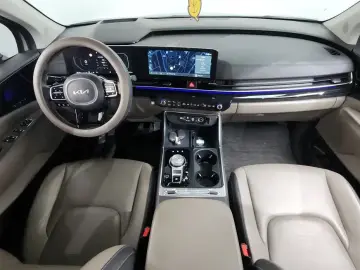 2024 Kia Carnival с пробегом 37 021 км