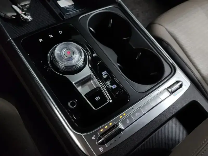 2024 Kia Carnival с пробегом 37 021 км
