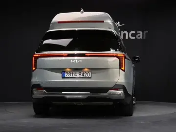 2024 Kia Carnival с пробегом 4 895 км