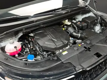 2024 Kia Carnival с пробегом 4 895 км