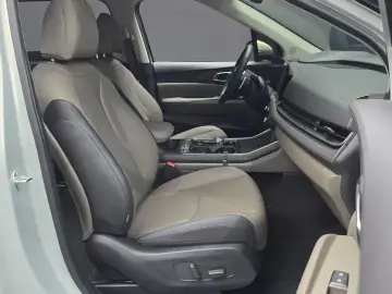 2024 Kia Carnival с пробегом 4 895 км