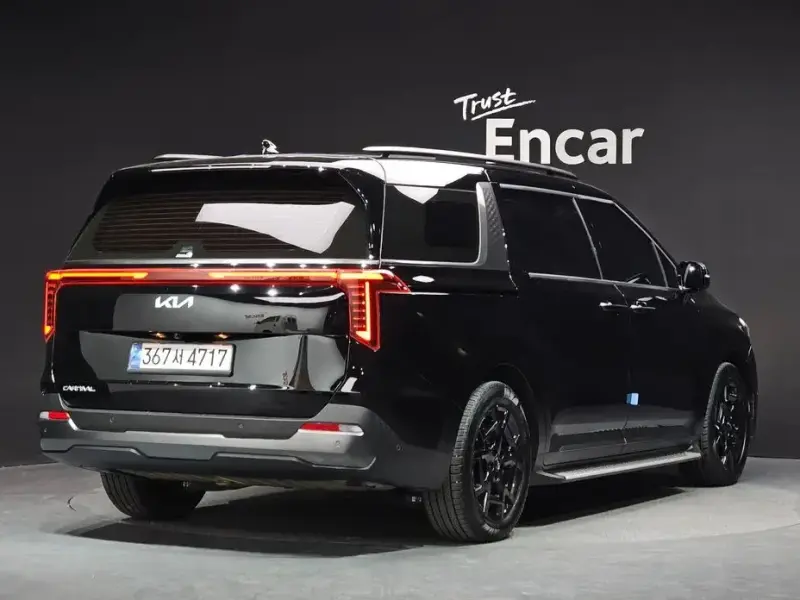 2024 Kia Carnival с пробегом 19 052 км