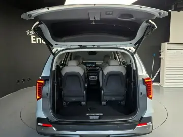 2024 Kia Carnival с пробегом 4 895 км