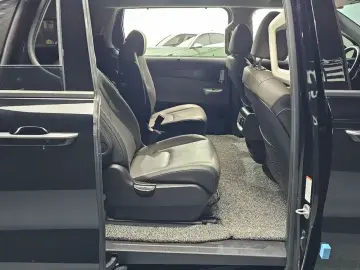 2024 Kia Carnival с пробегом 19 052 км