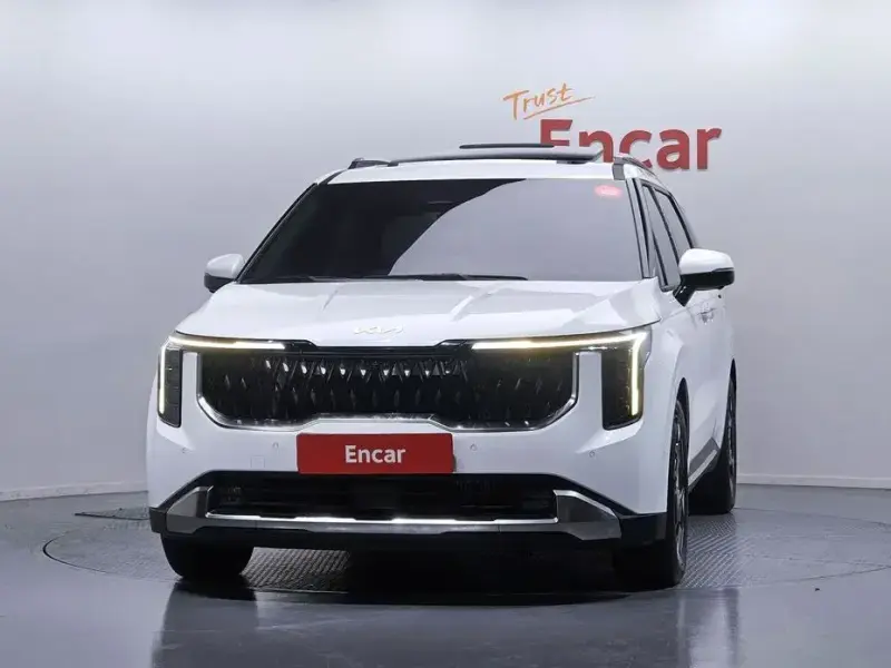2024 Kia Carnival с пробегом 36 712 км