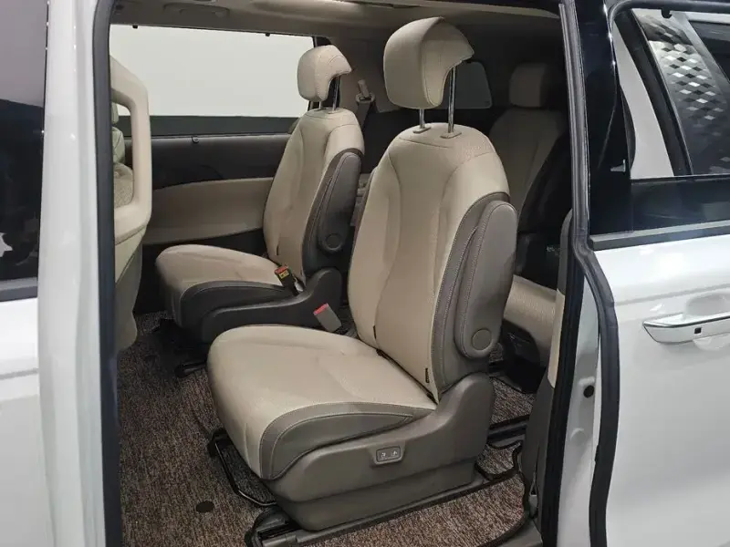 2024 Kia Carnival с пробегом 36 712 км