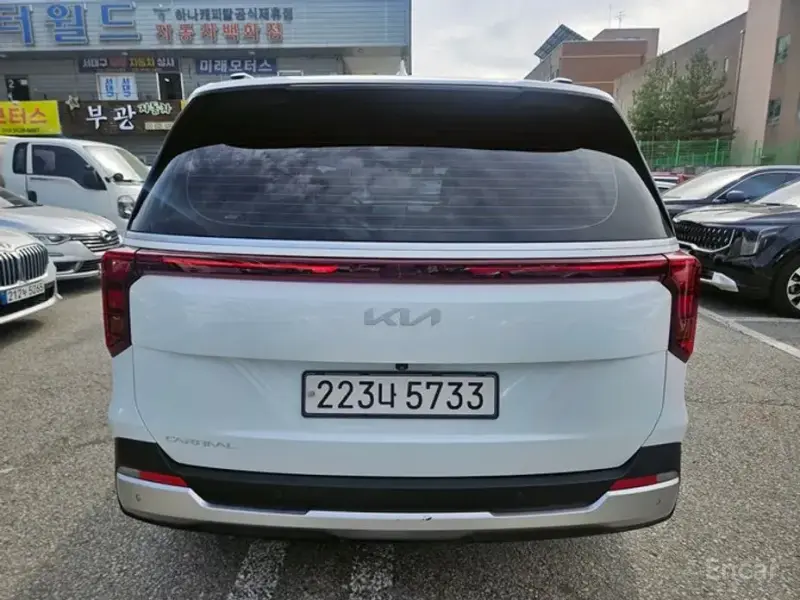 2024 Kia Carnival с пробегом 130 315 км