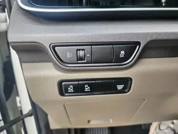 2024 Kia Carnival с пробегом 130 315 км