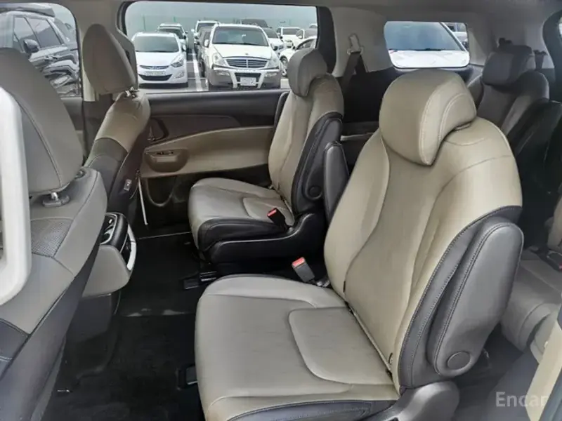 2024 Kia Carnival с пробегом 130 315 км