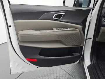 2024 Kia Carnival с пробегом 37 709 км