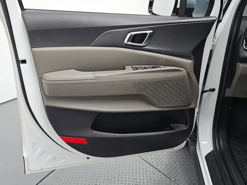 2024 Kia Carnival с пробегом 37 709 км