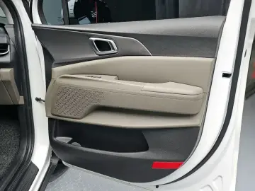 2024 Kia Carnival с пробегом 37 709 км
