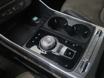2024 Kia Carnival с пробегом 36 097 км