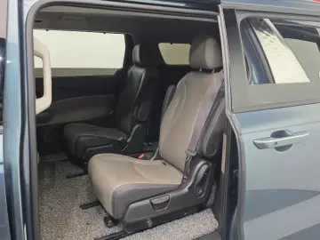 2024 Kia Carnival с пробегом 36 097 км
