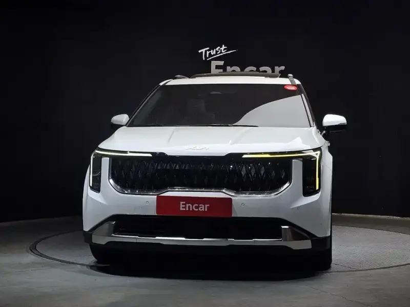 2024 Kia Carnival с пробегом 77 940 км