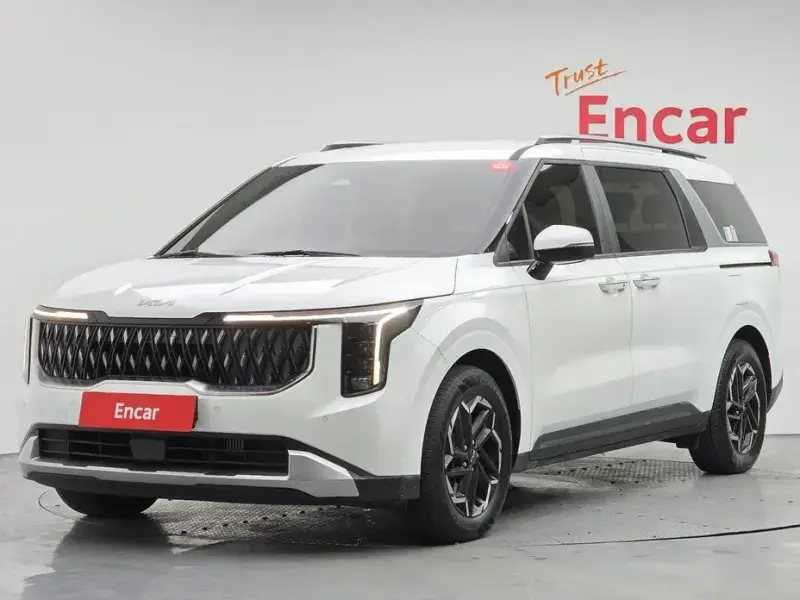 2024 Kia Carnival с пробегом 22 718 км