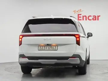 2024 Kia Carnival с пробегом 22 718 км