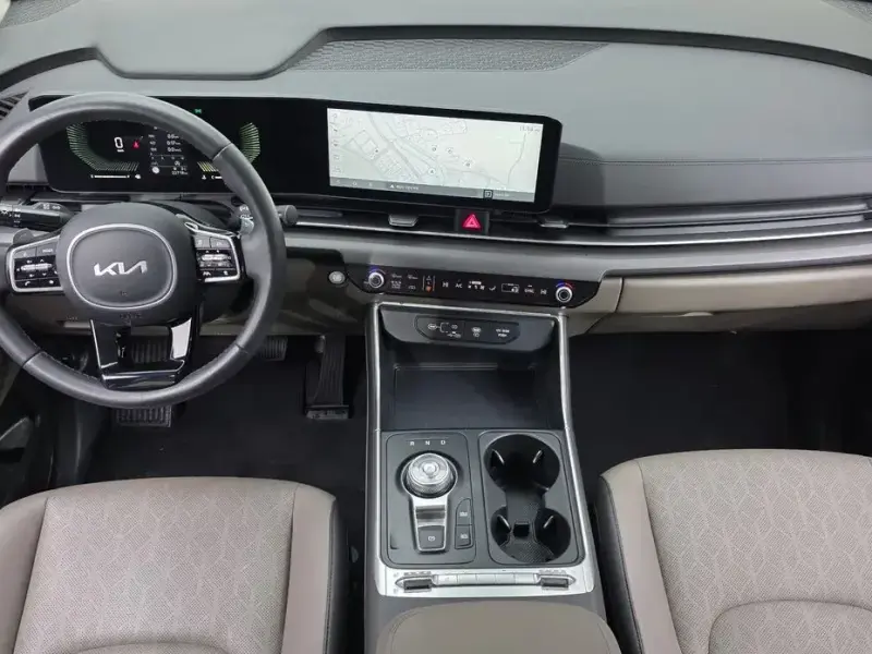 2024 Kia Carnival с пробегом 22 718 км